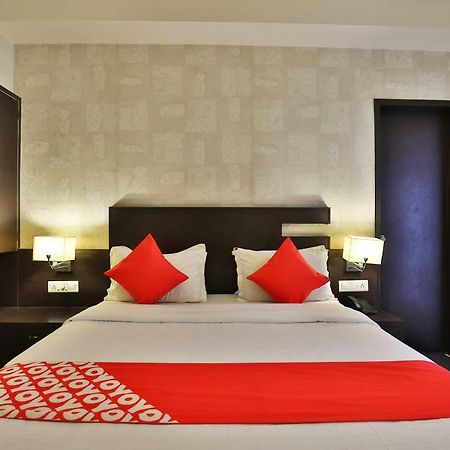 Hotel Magnum Inn Junagadh Bagian luar foto